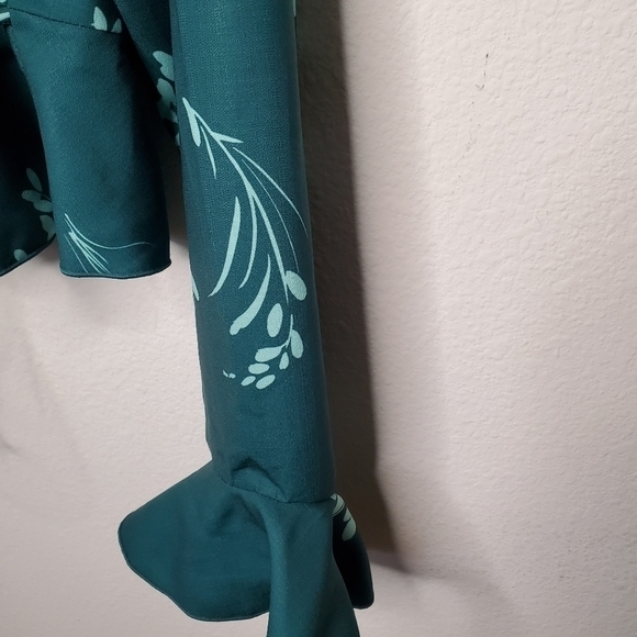 Finders Keepers Lime Cosmos Wrap Top Medium - Picture 10 of 10